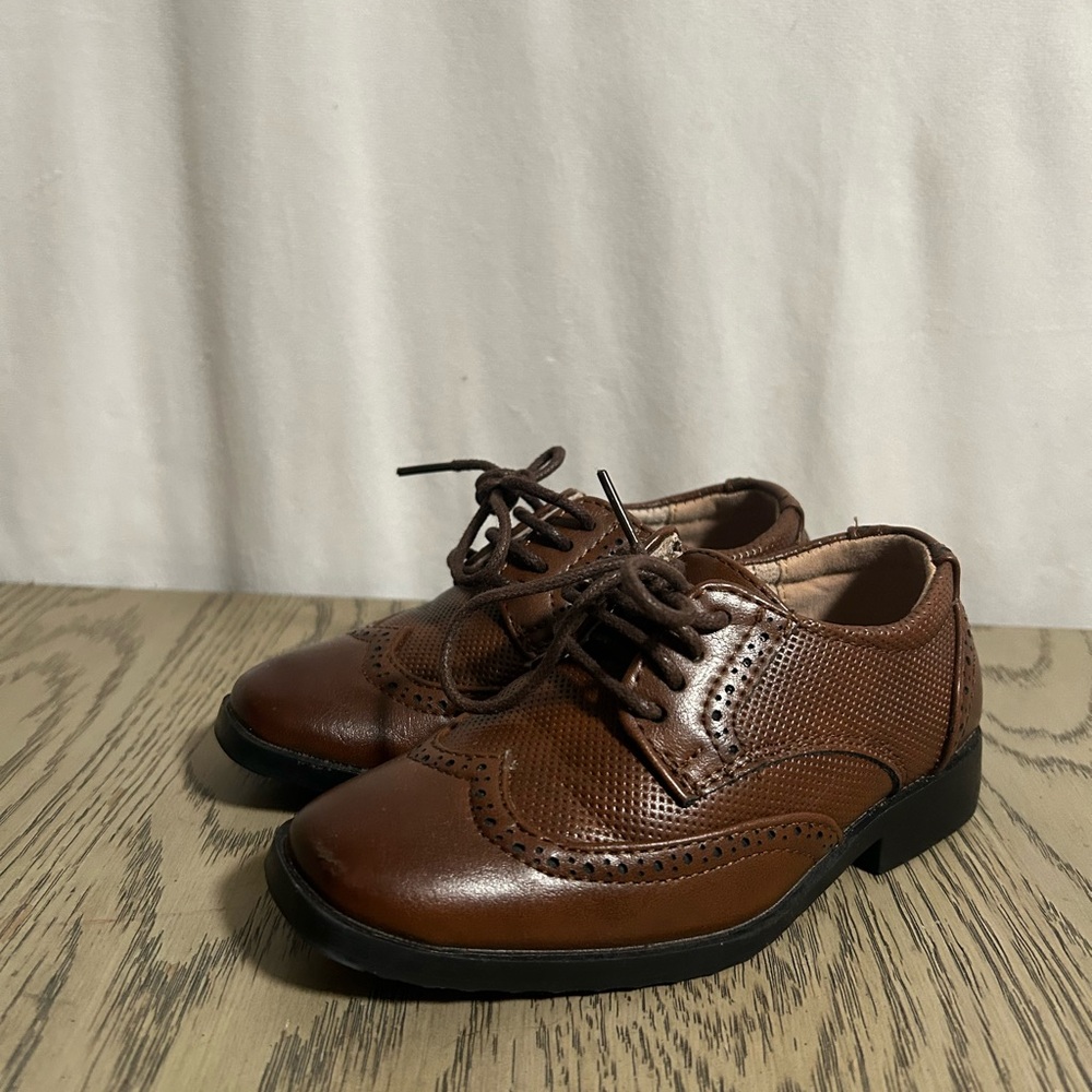 Easy strider dress shoes for toddler boys